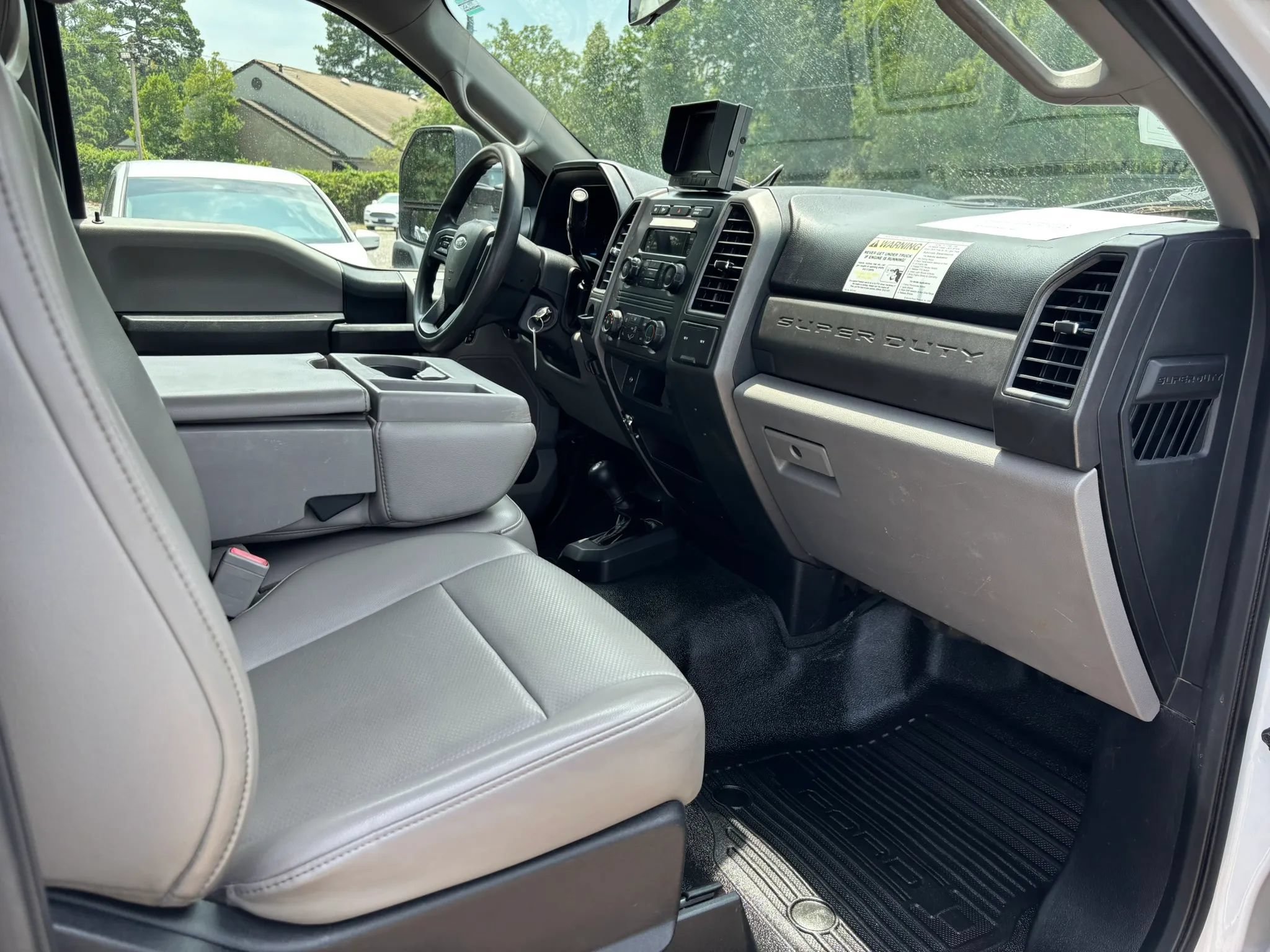 Used 2019 Ford F550 4x4 Regular Cab Super Duty image 16