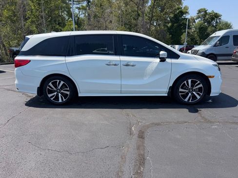 Used 2018 Honda Odyssey Elite image 5