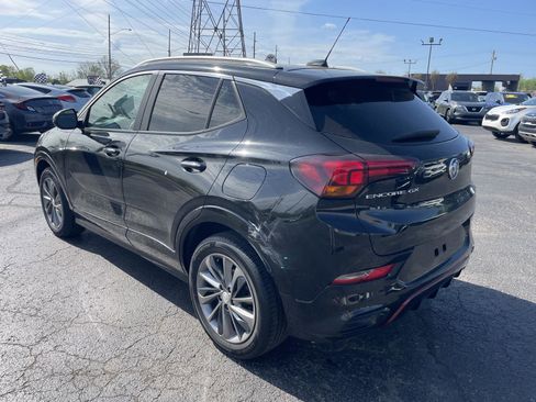 Used 2023 Buick Encore GX Select w/ Sport Touring Package FWD image 3