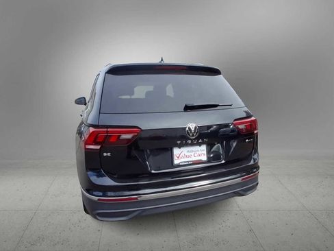 Used 2024 Volkswagen Tiguan SE image 7
