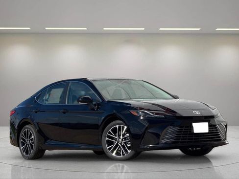 New 2026 Toyota Camry XLE image 1