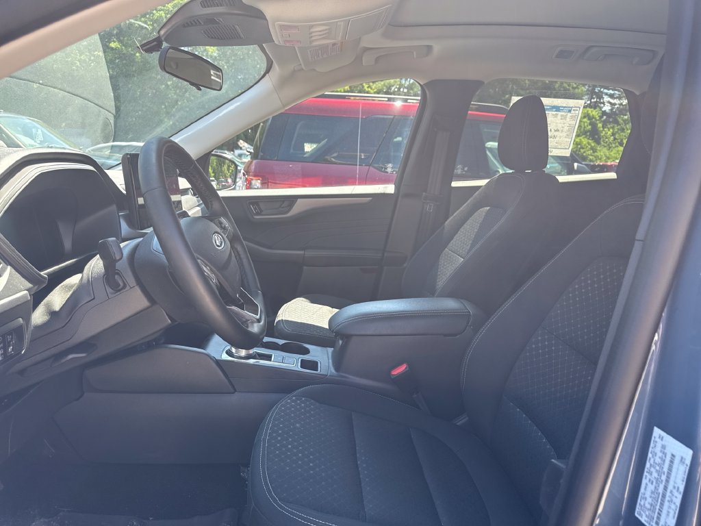 Used 2025 Ford Escape Active w/ Tech Pack #1 AWD/4WD image 10