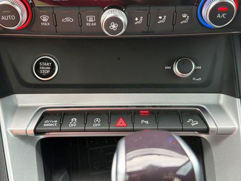 Certified 2023 Audi Q3 2.0T Premium Plus w/ Premium Plus Package AWD/4WD image 17