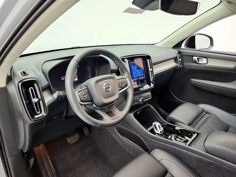 Used 2024 Volvo XC40 B5 Plus w/ Protection Package Premier AWD/4WD image 20