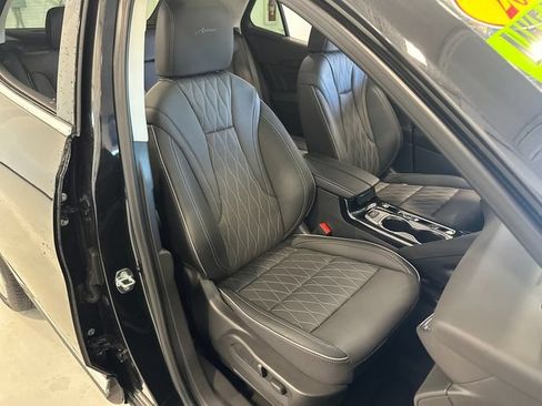 Used 2023 Buick Envision Avenir AWD/4WD image 34