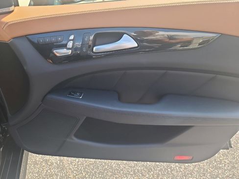 Used 2018 Mercedes-Benz CLS 550 4MATIC image 36