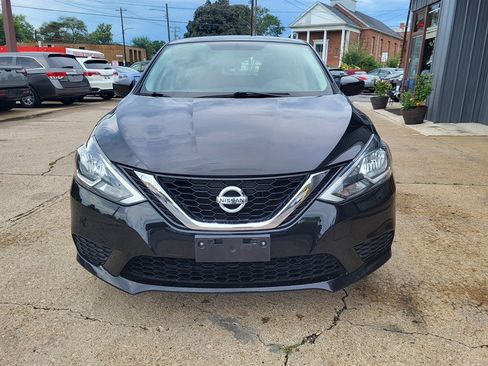 Used 2017 Nissan Sentra SV FWD image 2