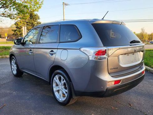 Used 2014 Mitsubishi Outlander SE FWD image 6