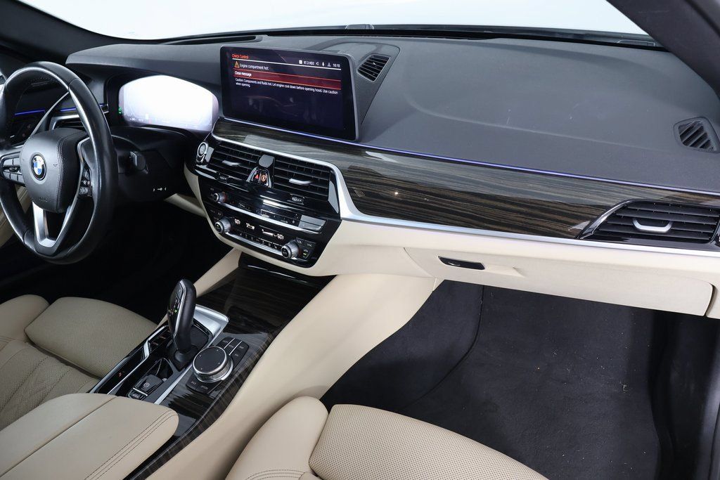 Used 2023 BMW 530i w/ Premium Package RWD image 8