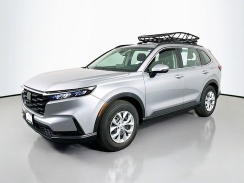 Used 2023 Honda CR-V LX image 4