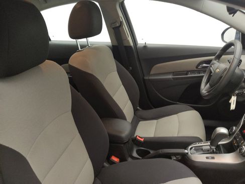Used 2015 Chevrolet Cruze LS FWD image 21