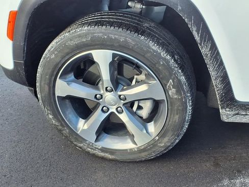 Used 2023 Jeep Grand Cherokee 4xe image 27