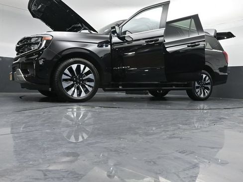 Certified 2025 Ford Expedition Max Platinum w/ Driver's Package AWD/4WD image 53