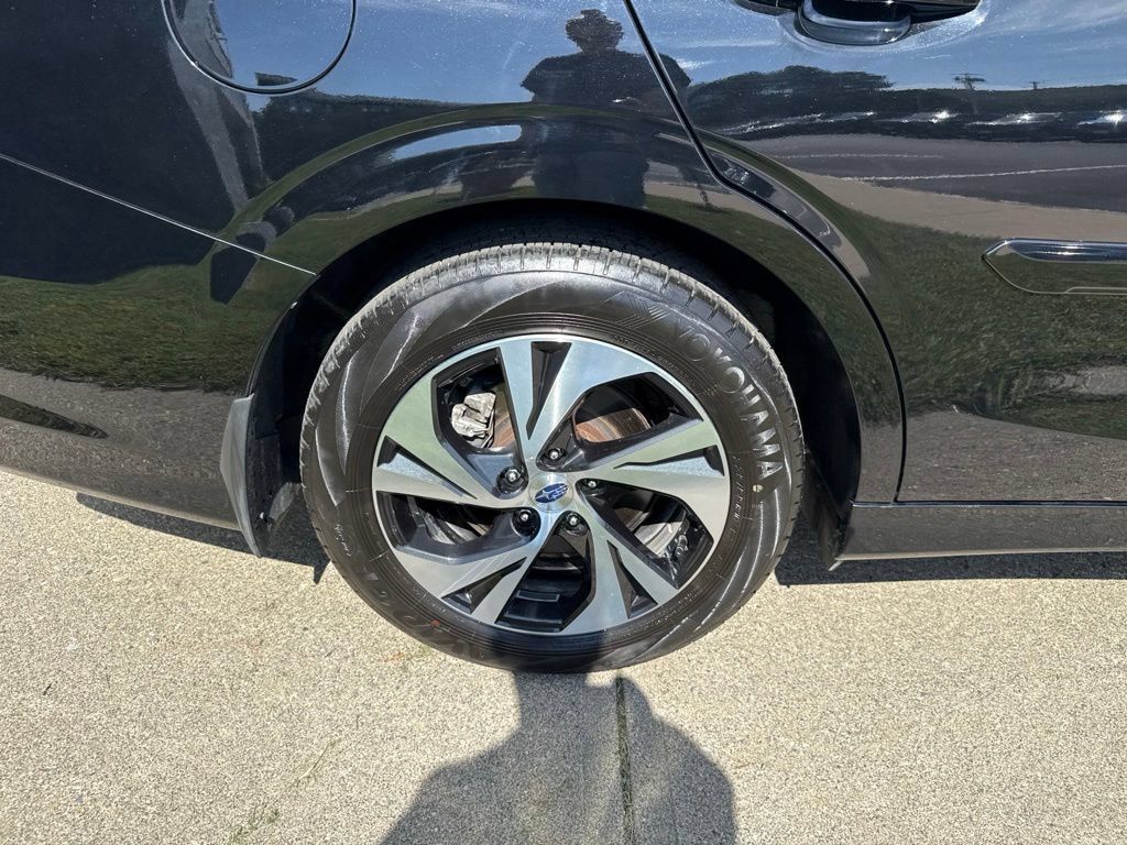 Certified 2025 Subaru Legacy Premium AWD/4WD image 12