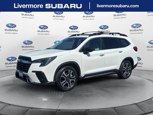 Used 2024 Subaru Ascent Touring AWD/4WD image 1