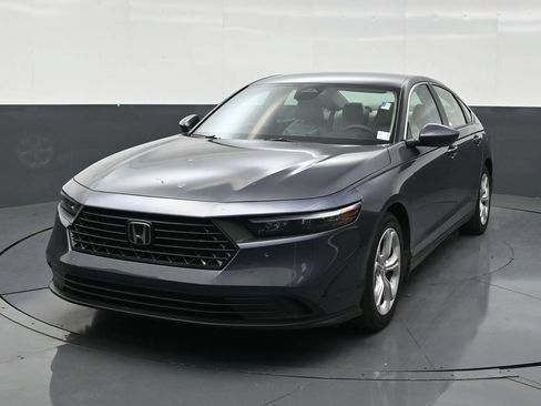 Used 2025 Honda Accord LX image 8