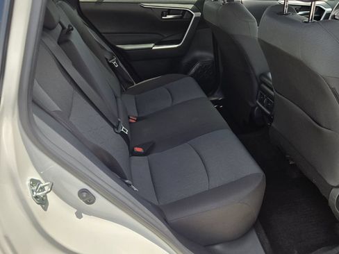 Used 2025 Toyota RAV4 XLE AWD/4WD image 15