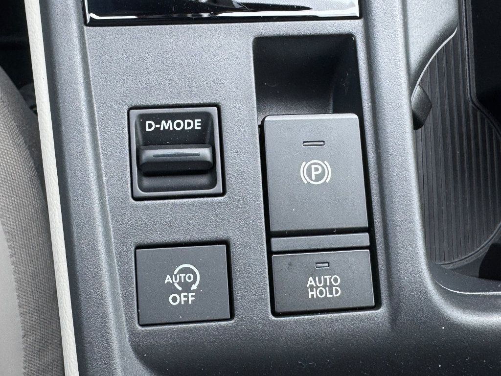 Used 2026 Nissan Sentra SL w/ Floor Mat Package FWD image 15