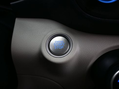 Certified 2026 Hyundai Venue SEL FWD image 23