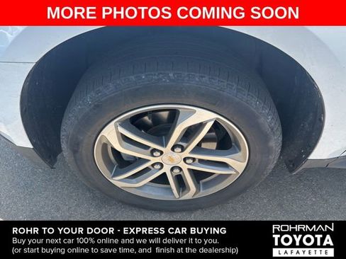 Used 2017 Chevrolet Equinox Premier w/ Enhanced Convenience Package FWD image 5