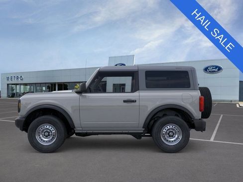 New 2026 Ford Bronco 2-Door AWD/4WD image 3