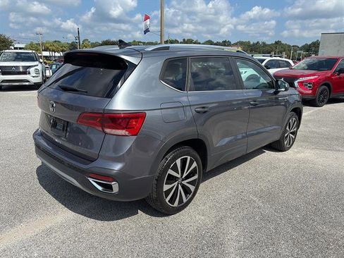 Used 2023 Volkswagen Taos SE image 5