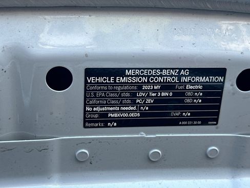 Certified 2023 Mercedes-Benz EQB 300 4MATIC image 24