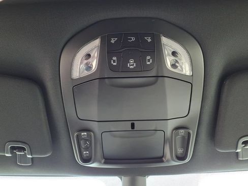 New 2027 Chrysler Pacifica Limited w/ S Appearance Package FWD image 26