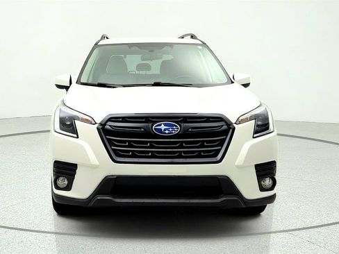 Used 2022 Subaru Forester Premium AWD/4WD image 2