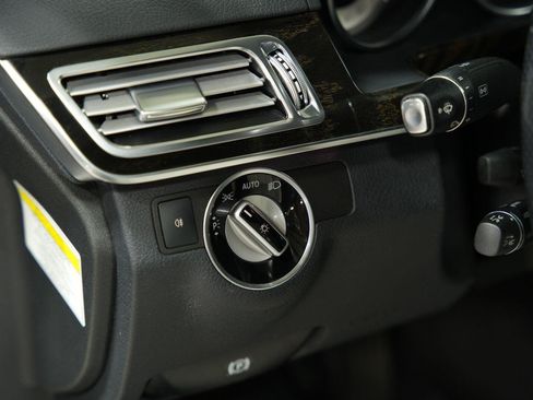 Used 2014 Mercedes-Benz E 250 BlueTEC Sedan image 35