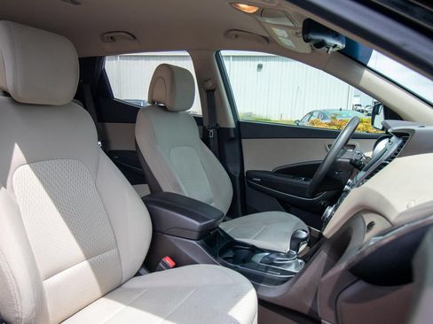 Used 2017 Hyundai Santa Fe Sport FWD image 21