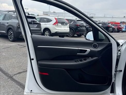 Used 2024 Hyundai Sonata SEL w/ Convenience Package FWD image 10