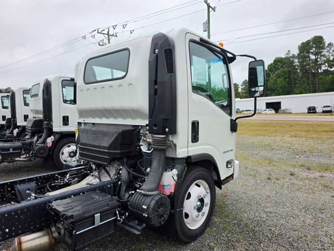 New 2025 Chevrolet Low Cab Forward RWD image 28