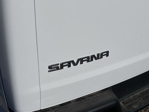 New 2025 GMC Savana 3500 LS image 31