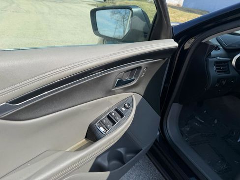 Used 2019 Chevrolet Impala LT image 10