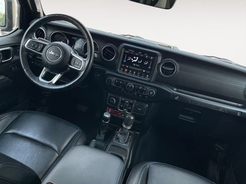 Used 2021 Jeep Wrangler Unlimited Rubicon 4xe w/ Cold Weather Group AWD/4WD image 10