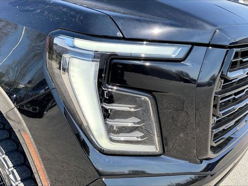 New 2026 GMC Yukon XL AT4 w/ AT4 Premium Package image 19