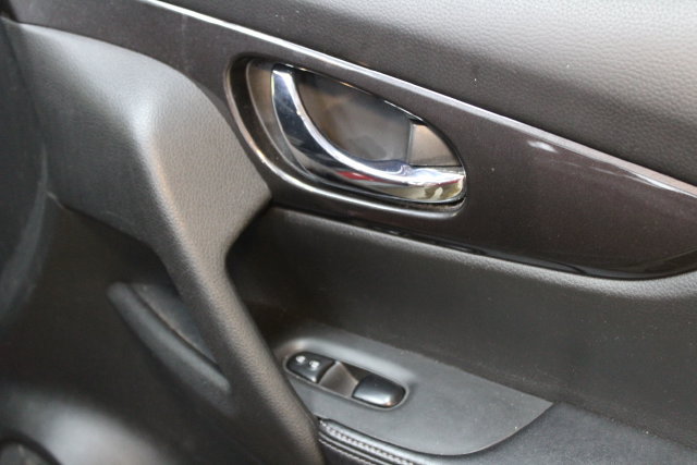 Used 2020 Nissan Rogue S AWD/4WD image 9