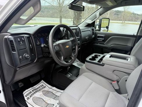 Used 2018 Chevrolet Silverado 2500 W/T w/ WT Fleet Convenience Package image 15