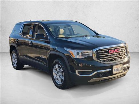 Used 2018 GMC Acadia SLE w/ LPO, Cargo Package FWD image 3
