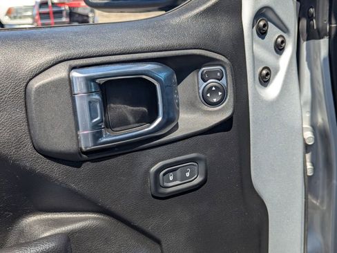 Used 2023 Jeep Wrangler Unlimited AWD/4WD image 16