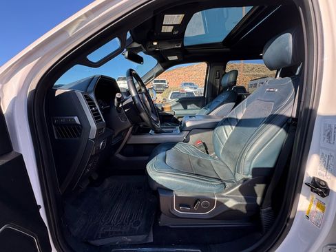 Used 2018 Ford F150 Limited image 9