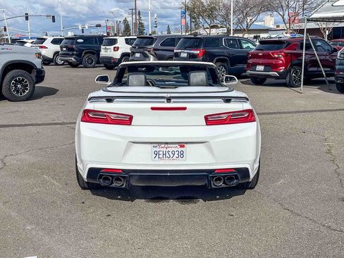 Used 2018 Chevrolet Camaro SS w/ LPO, Ground Effects Package image 12