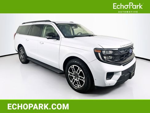 Used 2025 Ford Expedition Max Active AWD/4WD image 1