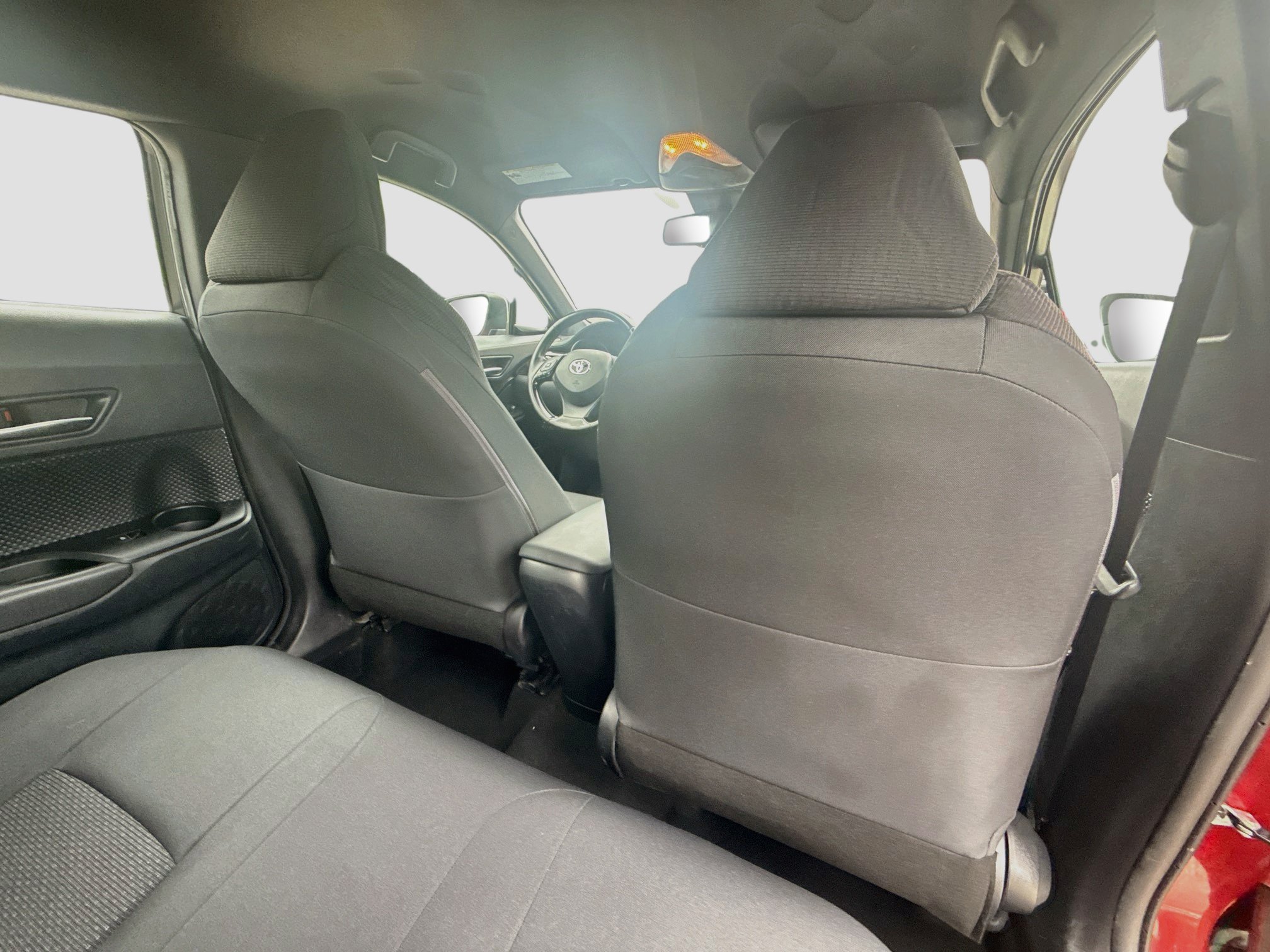 Used 2018 Toyota C-HR XLE FWD image 26