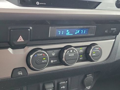 Used 2022 Toyota Tacoma SR5 w/ Technology Package RWD image 30