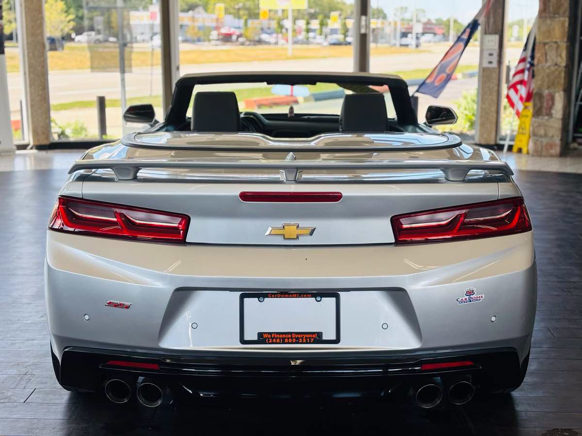 Used 2016 Chevrolet Camaro SS RWD image 8