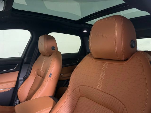 New 2026 Jaguar F-PACE R-Dynamic S AWD/4WD image 31