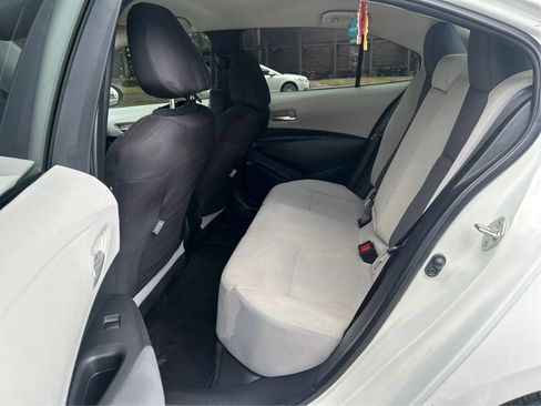 Used 2020 Toyota Corolla LE image 11