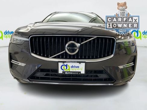 Used 2022 Volvo XC60 B5 Momentum image 15
